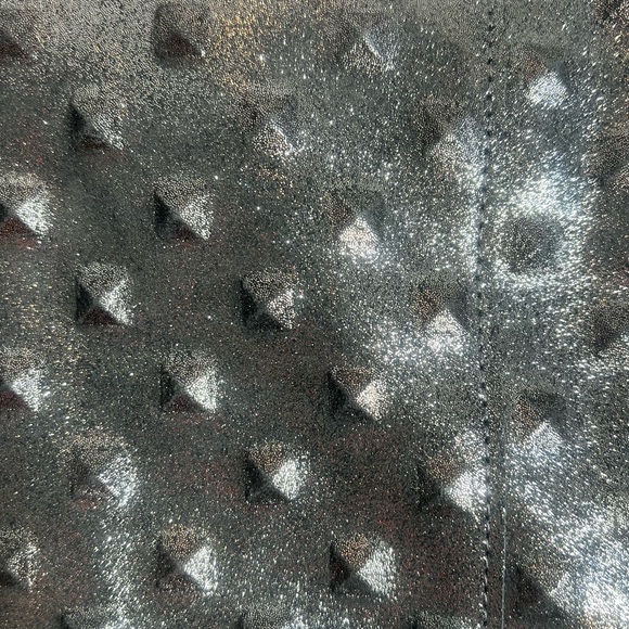 Streets Ahead Carrie Silver Metallic Pyramid Embossed Hobo Purse - Picture 4 of 6